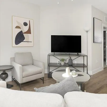Landing At Eastborough - 2 Bedrooms In San Marco